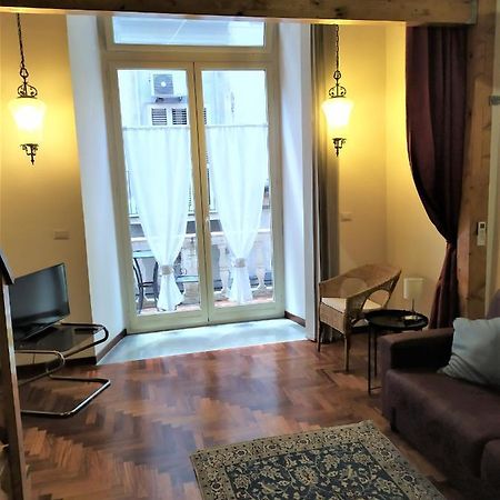 Il Castello Apartment Napoli Esterno foto
