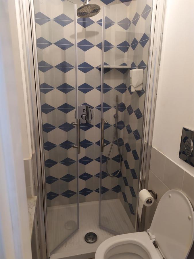Il Castello Apartment Napoli Esterno foto