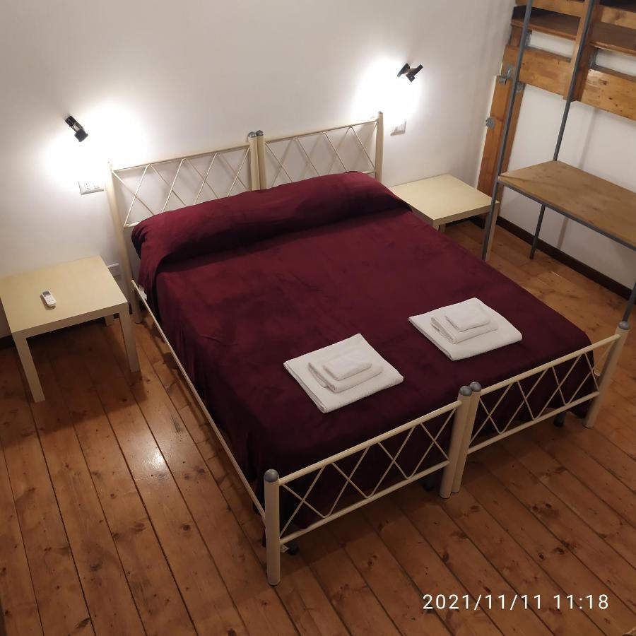 Il Castello Apartment Napoli Esterno foto