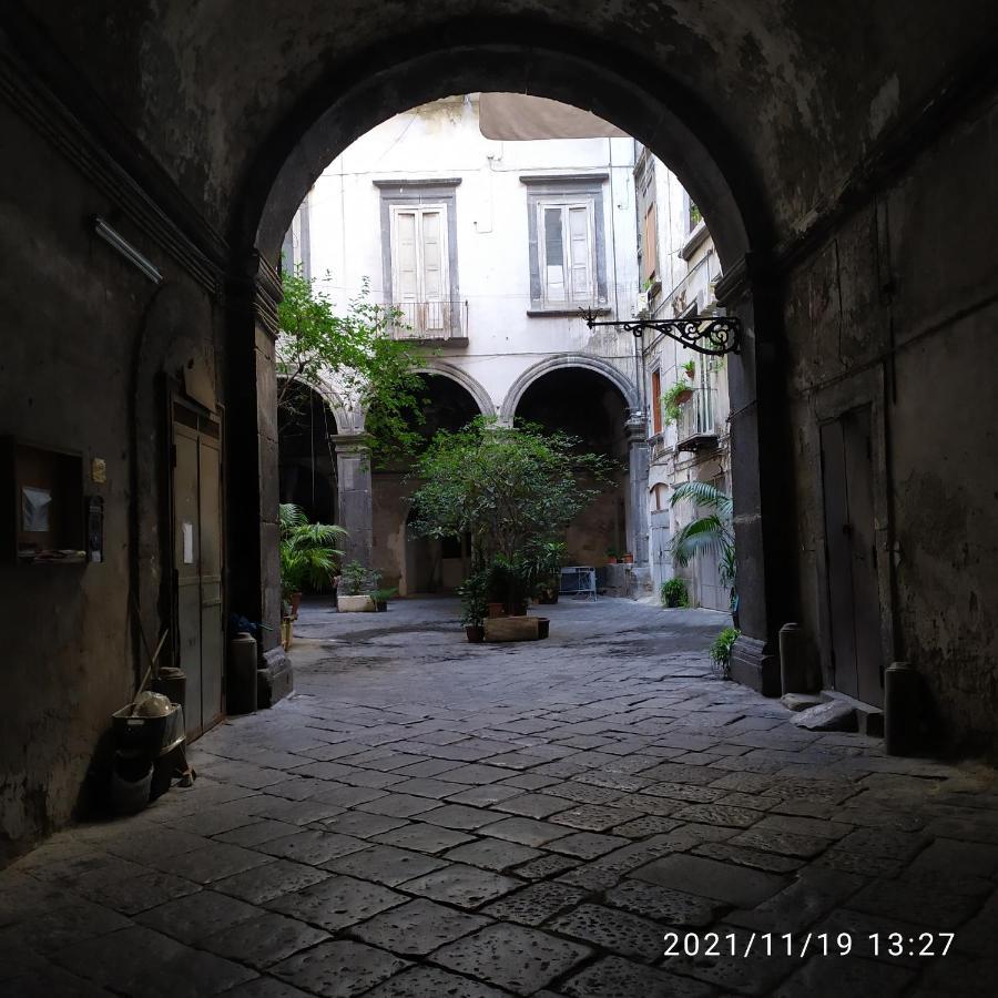 Il Castello Apartment Napoli Esterno foto