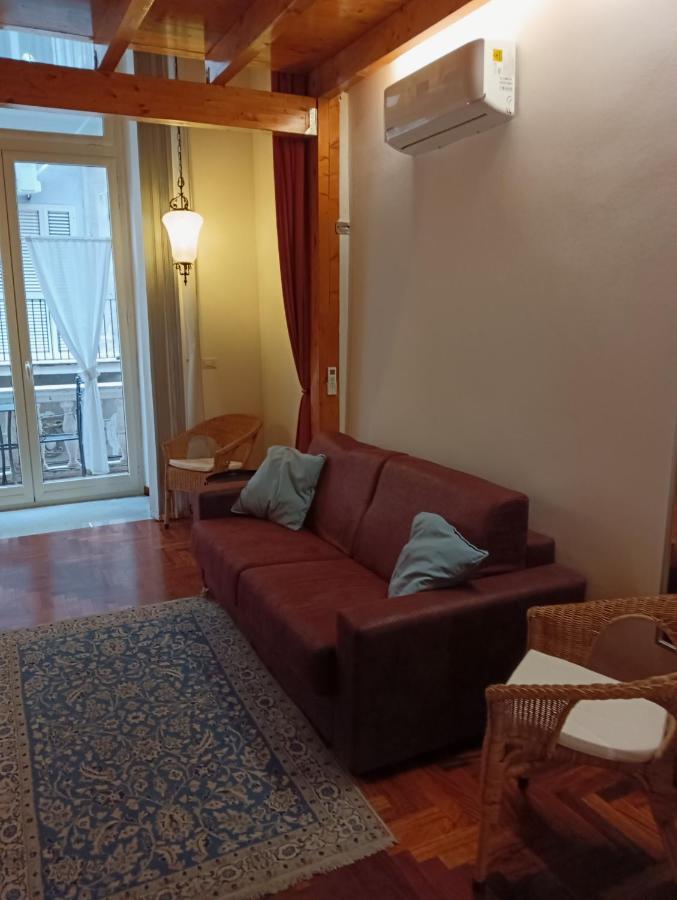 Il Castello Apartment Napoli Esterno foto