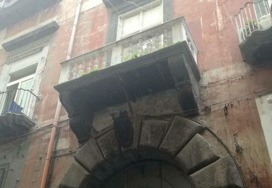 Il Castello Apartment Napoli Esterno foto